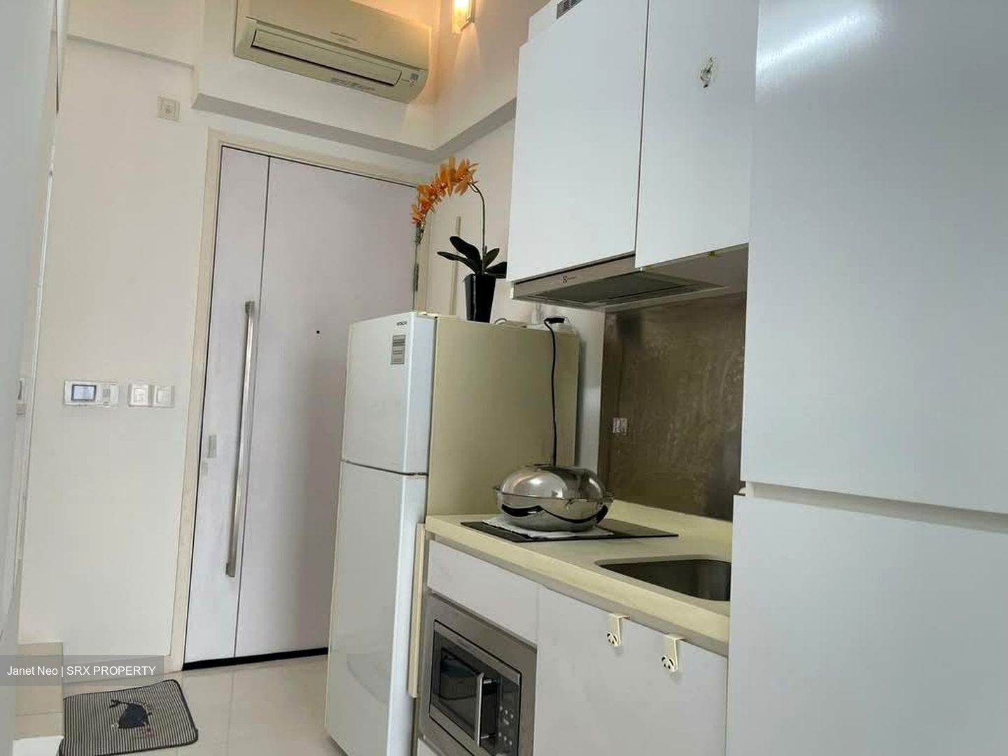 #1 Suites (D14), Apartment #558253181